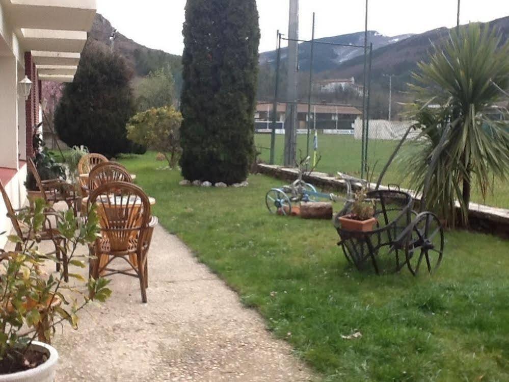 Hotel Montes Blancos Ezcaray Extérieur photo